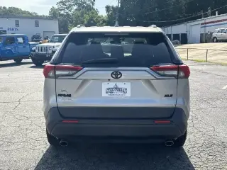 Toyota RAV4 2021 XLE Premium 4dr SUV