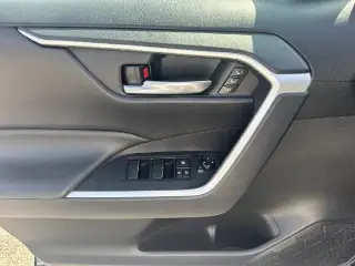 Toyota RAV4 2021 XLE Premium 4dr SUV
