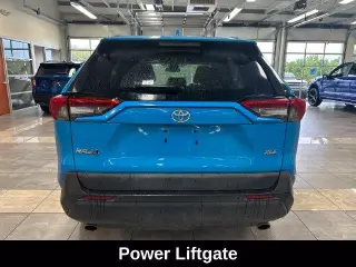 Toyota RAV4 2021 XLE Premium 4dr SUV
