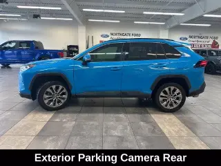 Toyota RAV4 2021 XLE Premium 4dr SUV
