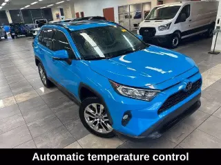 Toyota RAV4 2021 XLE Premium 4dr SUV