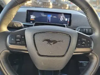 Ford Mustang Mach-E 2023 AWD Premium 4dr SUV