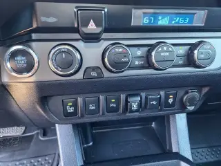 Toyota Tacoma 2021 4x4 SR V6 4dr Double Cab 5.0 ft SB