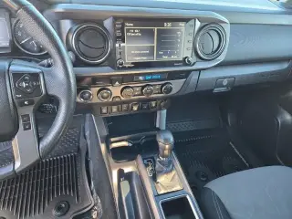 Toyota Tacoma 2021 4x4 SR V6 4dr Double Cab 5.0 ft SB