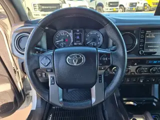 Toyota Tacoma 2021 4x4 SR V6 4dr Double Cab 5.0 ft SB
