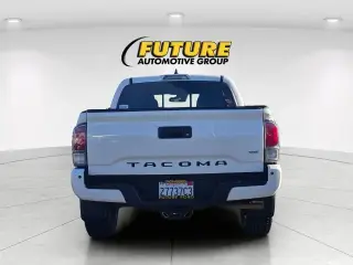 Toyota Tacoma 2021 4x4 SR V6 4dr Double Cab 5.0 ft SB