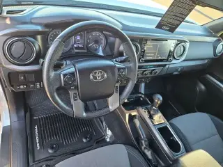 Toyota Tacoma 2021 4x4 SR V6 4dr Double Cab 5.0 ft SB