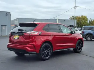 Ford Edge 2024 con tracción en las cuatro ruedas ST-Line 4dr SUV