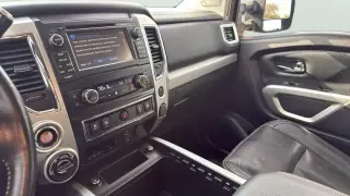 Nissan Titan 2018 4x4 PRO-4X 4dr Crew Cab