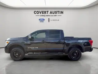 Nissan Titan 2018 4x4 PRO-4X 4dr Crew Cab