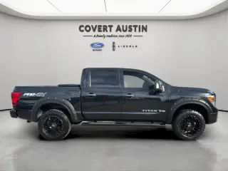Nissan Titan 2018 4x4 PRO-4X 4dr Crew Cab
