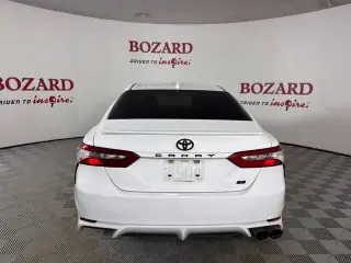 Toyota Camry 2019 SE Sedán 4 puertas