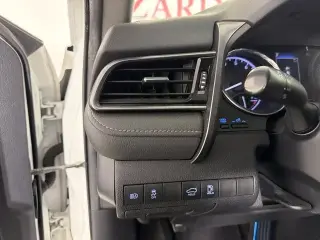 Toyota Camry 2019 SE Sedán 4 puertas