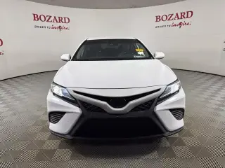 Toyota Camry 2019 SE Sedán 4 puertas