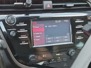 Toyota Camry 2019 SE sedán de 4 puertas
