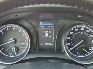 Toyota Camry 2019 SE sedán de 4 puertas