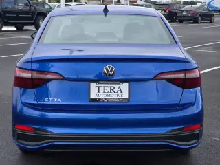 Volkswagen Jetta 2024 S 4dr Sedán 8A