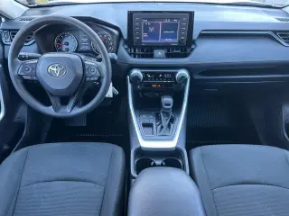 Toyota RAV4 2021 LE 4dr SUV