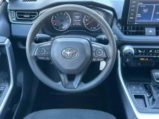 Toyota RAV4 2021 LE 4dr SUV