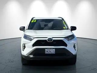 Toyota RAV4 2021 LE 4dr SUV