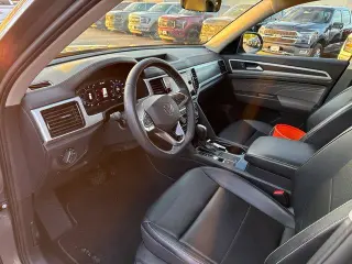 Volkswagen Atlas 2022 V6 SE 4dr SUV con Tecnología