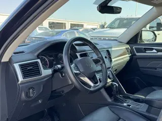 Volkswagen Atlas 2021 V6 SE 4dr SUV con Tecnología (lanzamiento a mitad de año)