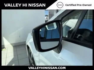 Nissan Versa 2025 SR 4dr Sedán