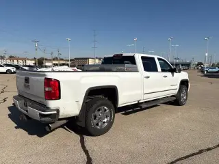 GMC Sierra 3500HD 2019 4x4 Denali 4dr Crew Cab SRW