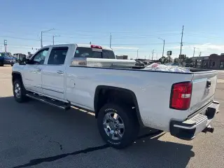 GMC Sierra 3500HD 2019 4x4 Denali 4dr Crew Cab SRW