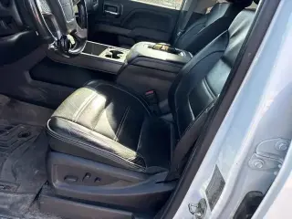 GMC Sierra 3500HD 2019 4x4 Denali 4dr Crew Cab SRW