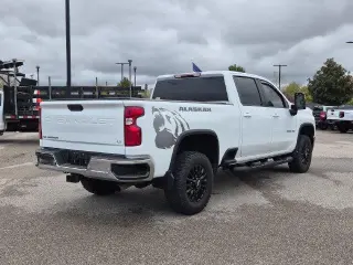 Chevrolet Silverado 2500HD 2023 4x4 LT 4dr Crew Cab SB