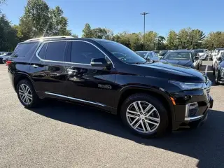 Chevrolet Traverse 2022 4x4 High Country 4dr SUV