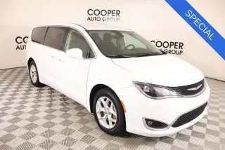 Chrysler Pacifica 2018 Touring Plus 4dr Mini-Van