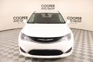 Chrysler Pacifica 2018 Touring Plus 4dr Mini-Van
