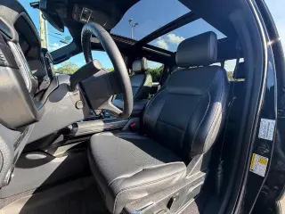 Ford F-150 2023 4x4 Lariat 4dr SuperCrew 5.5 ft. SB