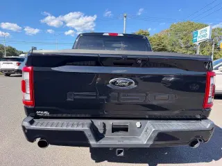 Ford F-150 2023 4x4 Lariat 4dr SuperCrew 5.5 ft. SB
