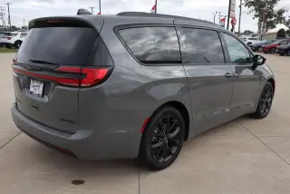 Chrysler Pacifica 2025 Limited 4dr Mini-Van