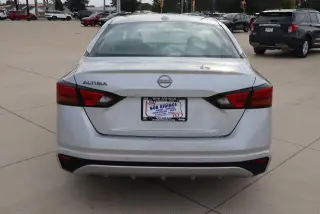 Nissan Altima 2025 2.5 SV 4dr Sedán