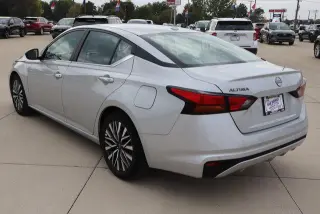 Nissan Altima 2025 2.5 SV 4dr Sedán