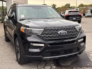 Ford Explorer 2023 XLT SUV de 4 puertas