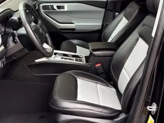 Ford Explorer 2023 XLT SUV de 4 puertas