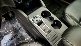 Ford Escape Híbrido Enchufable 2022 SEL SUV 4 puertas