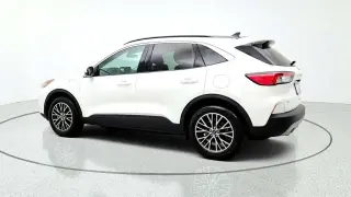 Ford Escape Híbrido Enchufable 2022 SEL SUV 4 puertas