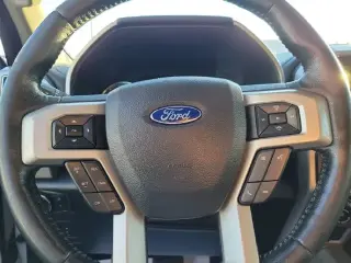 Ford F-150 2019 4x4 Lariat 4dr SuperCrew 5.5 ft. SB