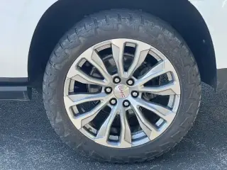 GMC Yukon XL 2022 4x4 Denali 4dr SUV