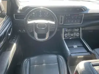GMC Yukon XL 2022 4x4 Denali 4dr SUV
