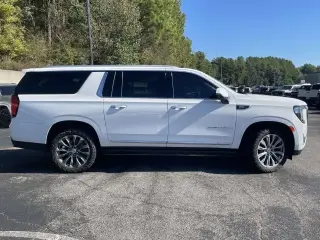 GMC Yukon XL 2022 4x4 Denali 4dr SUV