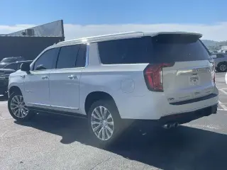 GMC Yukon XL 2022 4x4 Denali 4dr SUV