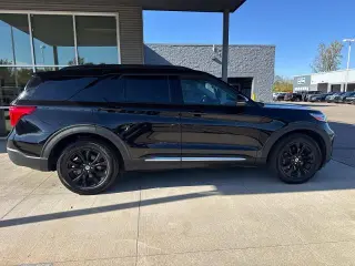 Ford Explorer 2023 AWD XLT 4dr SUV