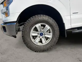 Ford F-150 2017 4x4 XLT 4dr SuperCrew 6.5 ft. SB